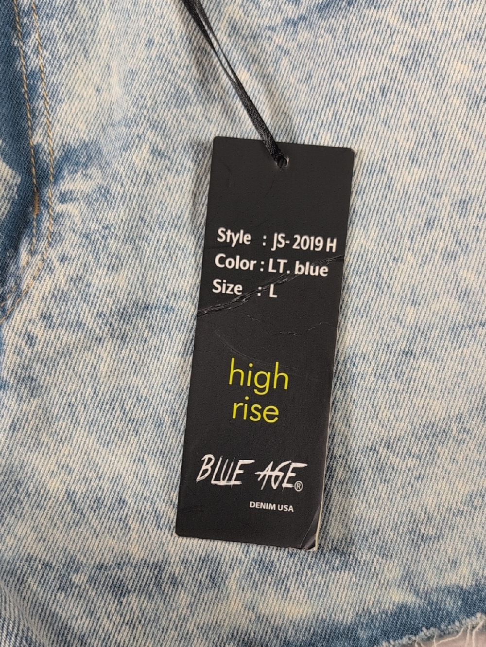 Blue Age High Rise Light Wash Denim Shorts with Raw Hem Size Large - Picture 3 of 9